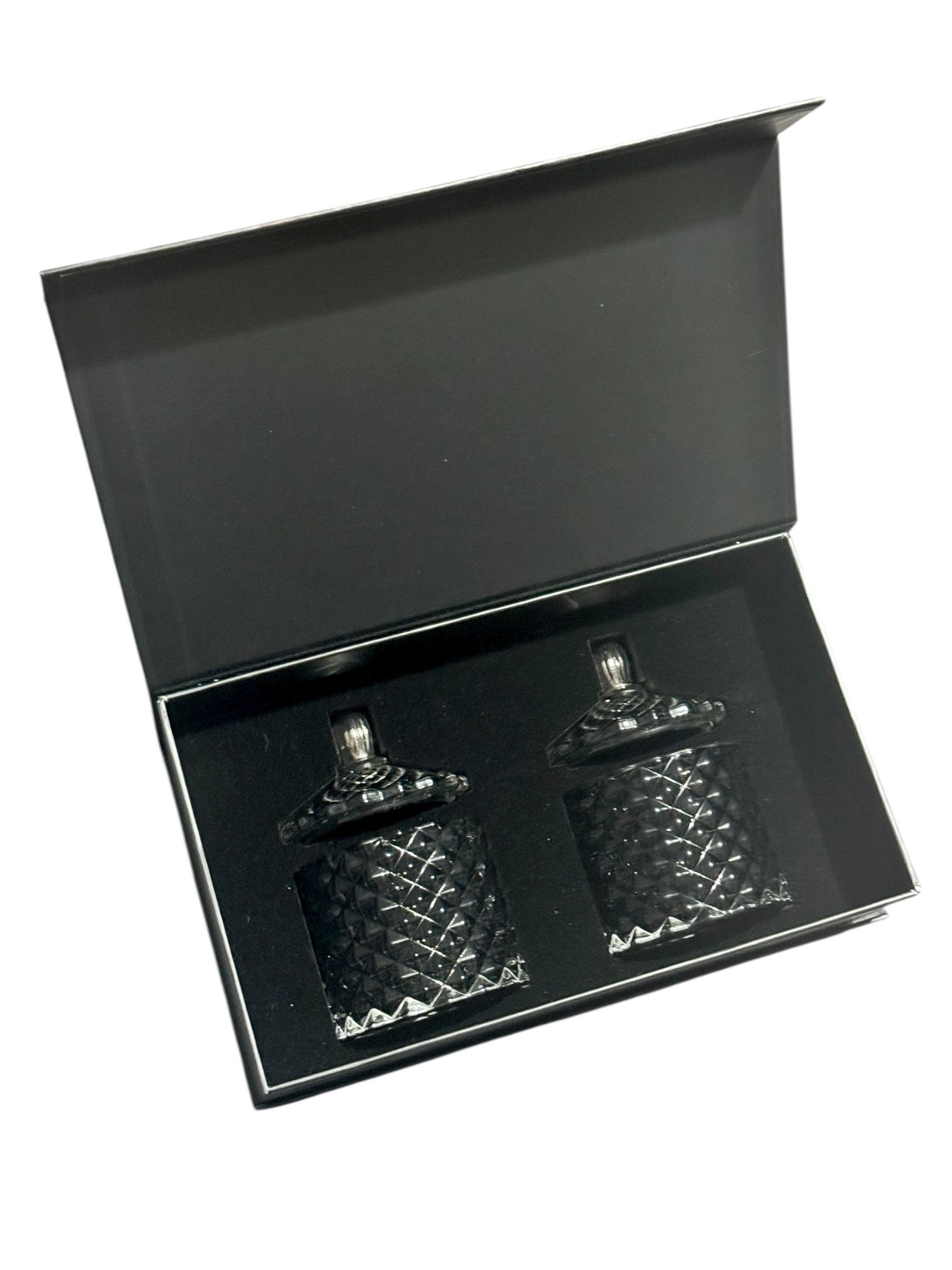 Luxury Magnetic Gift Box “Baby Diamond Cut” (fits 2 candles, 100g each) - Image 4